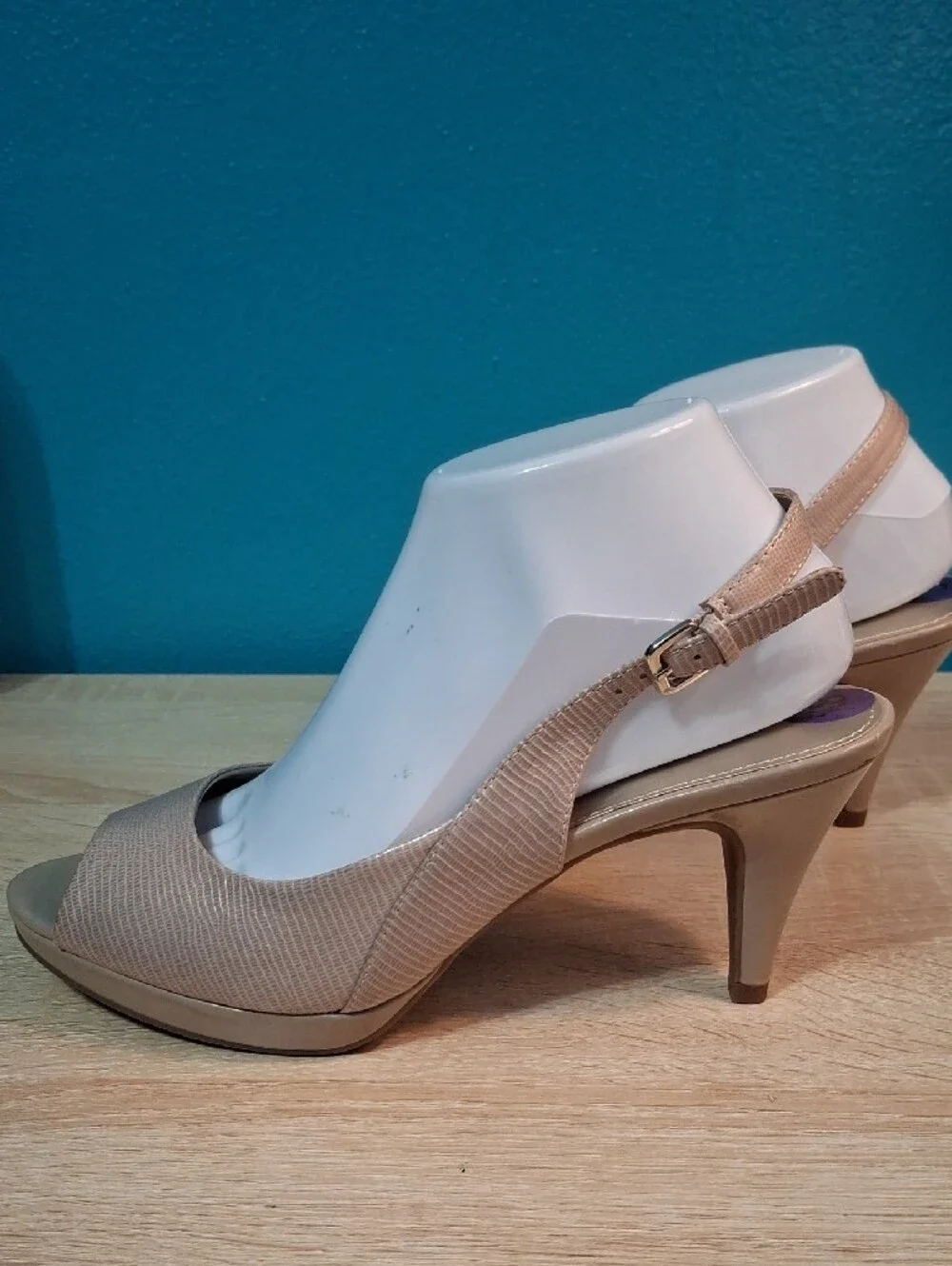 Bandolino Beige Peep-Toe Slingback Heels